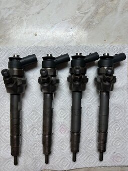 Použitie vstrekovača Bosch 0 445 110 289 - 2