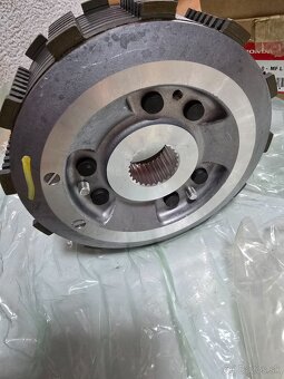 Spojka honda cbr1000rr - 2