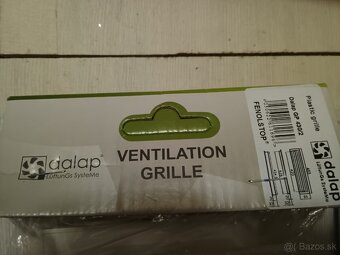 Plastova vetracia mriežka - 2