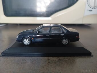 1:43 Ford Scorpio Minichamps - 2