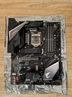 9700k+z390 aorus +32gb vengeance p7ro + bequiet Dark rock 4 - 2