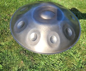 Hand Pan Singing Steel D moll 8 tónový - 2