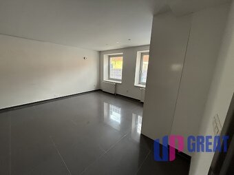 Prenájom obchodných priestorov v ok.meste SKALICA - 2