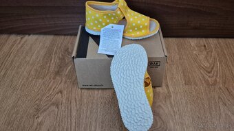 Detske papucky RAK zlte velkost 25 NOVE - 2