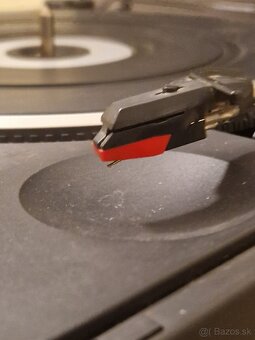 7v1  HiFi veža Philips - 2