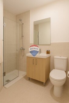Predaj – Luxusný 1-izbový apartmán pri golfovom ihrisku, Ese - 2