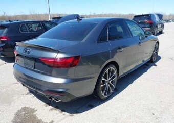 Predám Audi S4 benzín 260Kw rv 2021 176tis km - 2