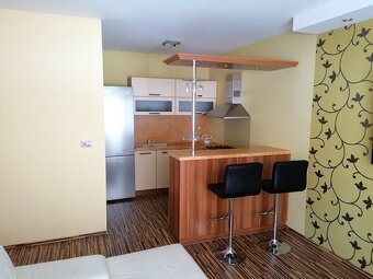 December: 2izb byt so zariadením + parkovaním, Záhradnícka - 2