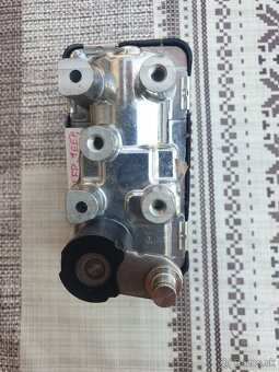 Predam novy ventil turba Mercedes,jeep,chrysler 3,0crdi - 2