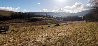 VÝRAZNÁ ZĽAVA.. Slnečný pozemok s veľkou výmerou Brusnica - 2