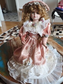 porcelánová bábika - 2