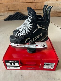 Predám korčule CCM Tacks XF80 SR - 2