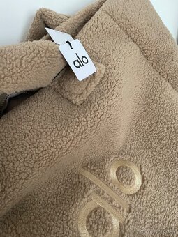 Huňatá kabelka AloYoga - 2