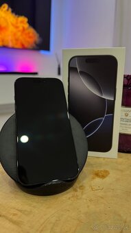 Apple iPhone 16 Pro - 2