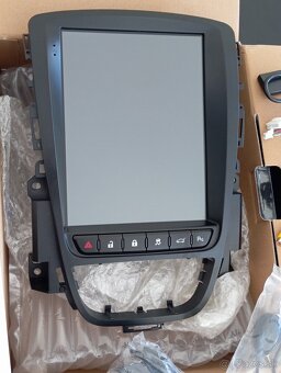 ASTRA J TESLA Navigacia android 8jadro carplay - 2