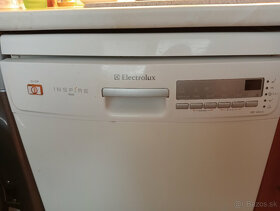 Umývačka riadu Electrolux - 2
