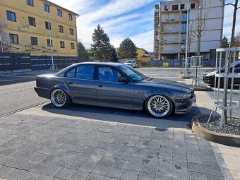 Bmw 728i e38 - 2