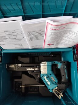 Makita skrutkovač DFR452Z - 2