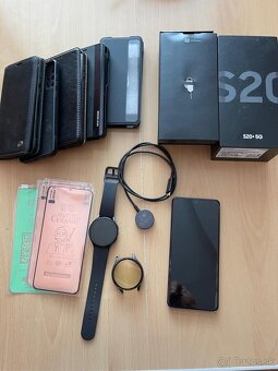 Samsung Galaxy S20+ 5G s Samsung Galaxy Watch 5 - 2