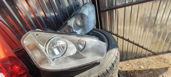 Predne svetlá Ford c Max 2008 - 2
