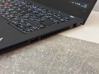 Lenovo T490 i5 16GB/256GB SSD FHD repas výborný stav - 2