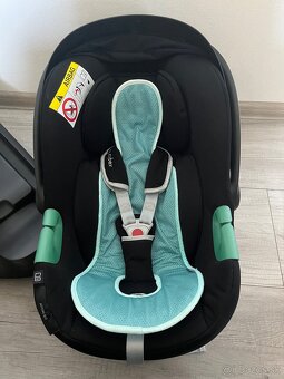 Cybex Aton B2 i-Size so základňou Base One - 2