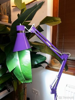 Nastaviteľná fialová lampa - 2