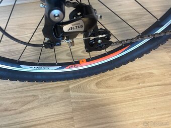 Predám nový pánsky horský bicykel Kross Hexagon rám S 17 - 2