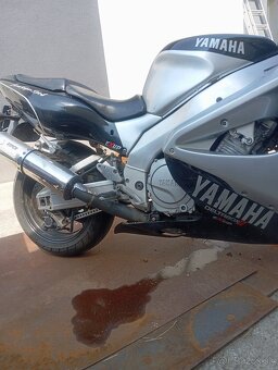 Yamaha YZF-1000R - 2