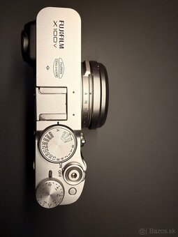 Fujifilm X100V - strieborný - 2
