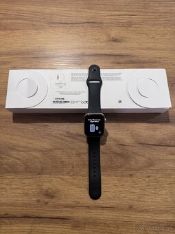 Apple Watch SE 44mm Gold 1. Generácie - 2