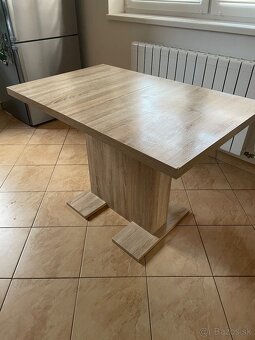 Predám zachovalý kuchynský stôl - rozkladací - 2