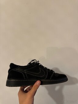 Jordan 1 Travis Scott - 2