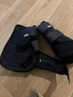 Westernové chrániče - 2