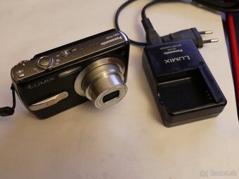 Panasonic Lumix DMC-FX50 - retro, 7,2 Mpx - 2