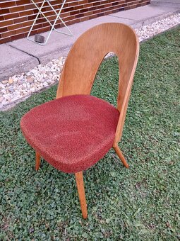 Predam staru stolicku. - 2