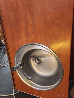 Nerezový drez s batériou - 2