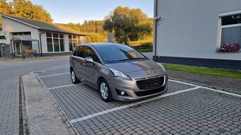 PEUGEOT 5008 1.6HDI M6 7Miest - 2