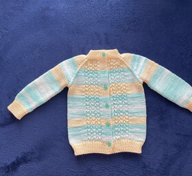 Pletené detské svetríky 0-1 rok - 2