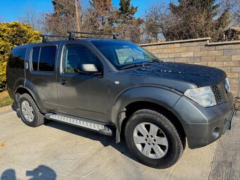Nissan Pathfinder - 2