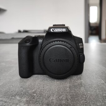 Canon EOS 250D + 3 objektívy - 2