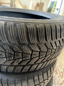Nové pneu. Hankook winter icept Evo3 235/45 r18 - 2