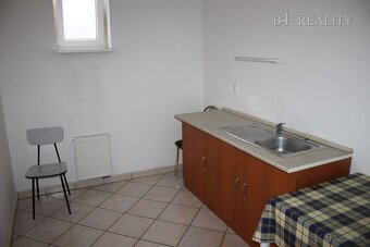 Podkrovná kancelária na prenájom, 18 m2, Piaristická ul., Tr - 2