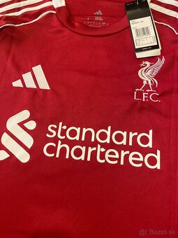 Liverpool dres Isak 9 – veľkosť L – nový so štítkami - 2