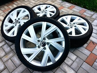 Volkswagen,Passat,Golf 7,8,Škoda,octavia,Seat 5x112 r18 - 2