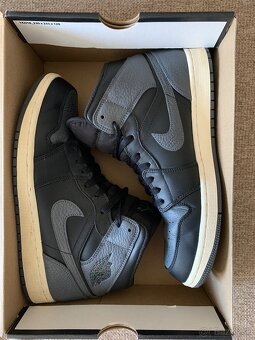 AIR JORDAN 1 MID vel.44 - 2