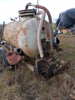 Fekál objem 2500L - 2