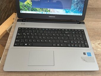 Medion Akoya e6436-15,6"HD/Intel 5405u/8gb ram,Intel HD 610 - 2