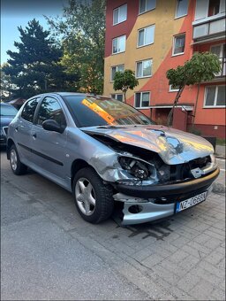 Peugeot 206 1.1i 44kW - 2