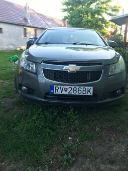 Chevrolet cruze LS 2011 - 2